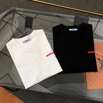 Футболки Женские Prada 11109238