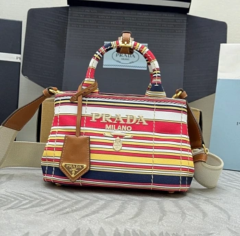 Классические Сумки Женские Prada 11164943