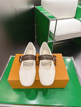 Туфли Женские Louis Vuitton 11703554