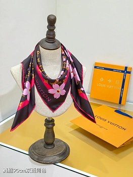 Текстиль Louis Vuitton 13331623