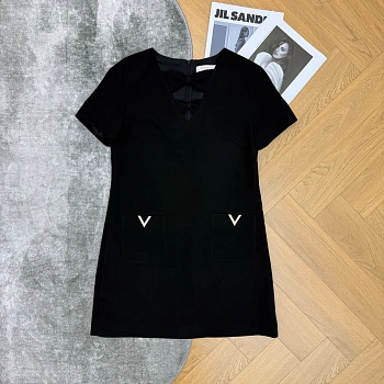 Платья Женские Vetements 13232024