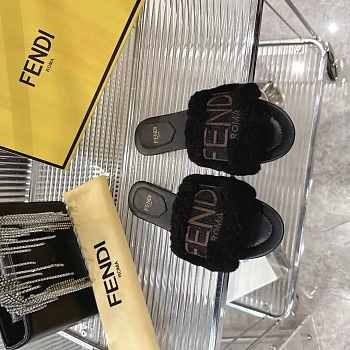 Шлепанцы Женские Fendi 195840