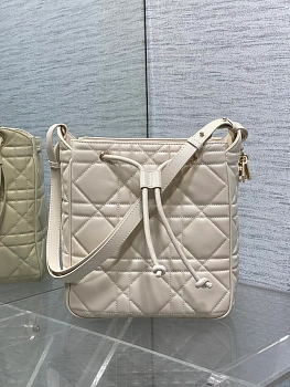 Сумки На Ремне Женские Fendi 4570385