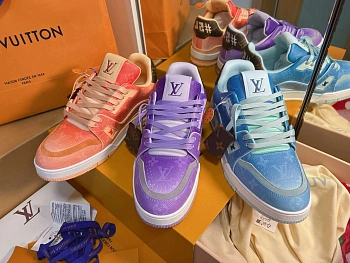 Кроссовки Женские Louis Vuitton 11696546