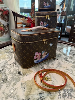 Сумки На Ремне Женские Louis Vuitton 229253