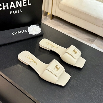 Шлепанцы Женские Chanel 12208634