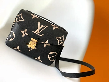 Сумки На Ремне Женские Louis Vuitton 702804