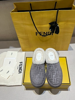 Тапочки Женские Fendi 3281846