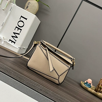 Клатчи Женские Loewe 13401816