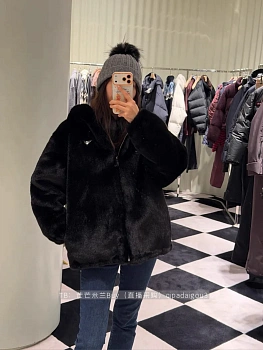 Куртки И Пуховики Женские Prada 679176