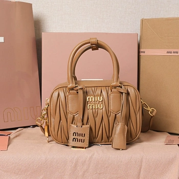 Классические Сумки Женские Miu Miu 11402734