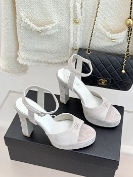 Босоножки Женские Chanel 11669294