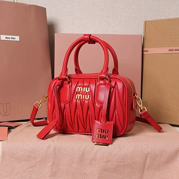 Классические Сумки Женские Miu Miu 11402740
