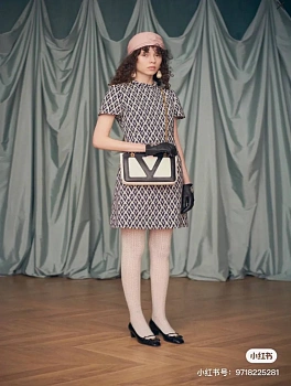 Платья Женские Valentino 25372