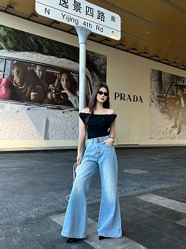 Джинсы Женские Gucci 11691686