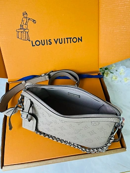 Классические Сумки Женские Louis Vuitton 12569328