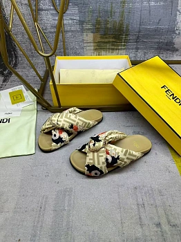 Сандалии Женские Fendi 11513174