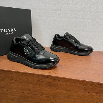 Кроссовки Мужские Prada 12834414