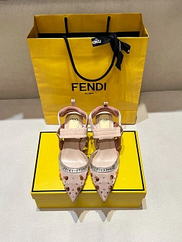 Сандалии Женские Fendi 11781491