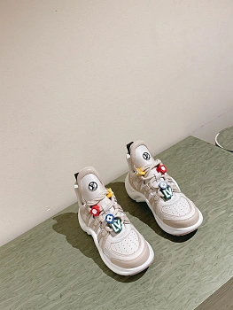 Кроссовки Женские Louis Vuitton 10840476