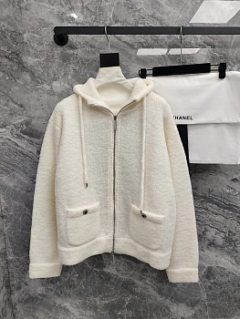 Куртки И Пуховики Женские Chanel 9398524