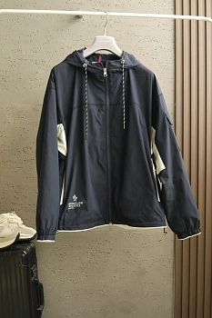 Куртки И Пуховики Мужские Moncler 11602530