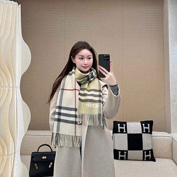 Шарфы Burberry 242159