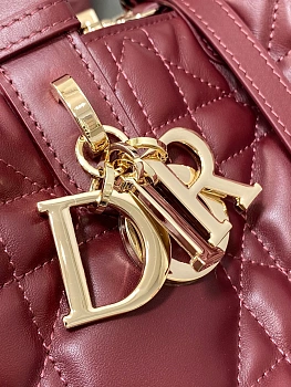 Классические Сумки Женские Christian Dior 11562694