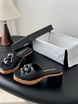 Босоножки Женские Chanel 10939142