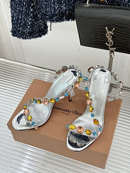 Босоножки Женские Christian Louboutin 3380431