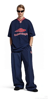 Футболки Женские Balenciaga 687160