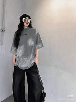 Футболки Женские Balenciaga 18700