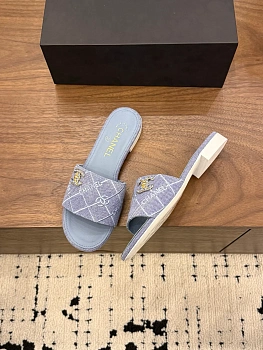 Шлепанцы Женские Chanel 11245210