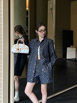 Шорты Женские Louis Vuitton 11775591