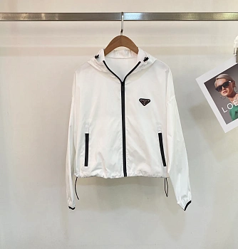 Куртки И Пуховики Женские Prada 76284