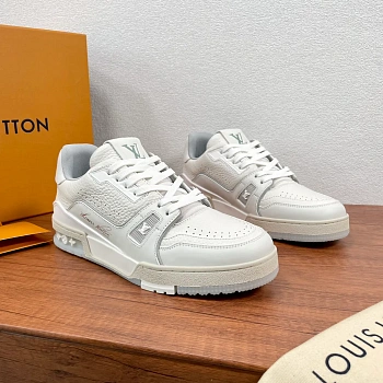 Кроссовки Женские Louis Vuitton 2556239