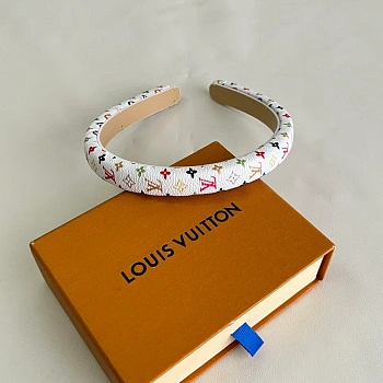 Головные Уборы Louis Vuitton 11684823