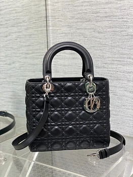 Классические Сумки Женские Christian Dior 11685136