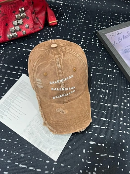 Головные Уборы Balenciaga 11512