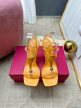 Босоножки Женские Valentino 11479972