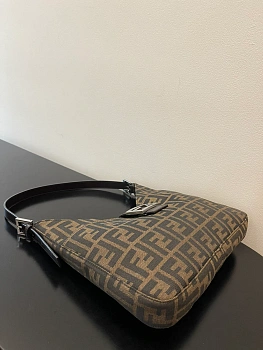 Сумки На Ремне Женские Fendi 13546243
