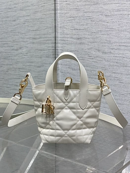 Классические Сумки Женские Christian Dior 11265139