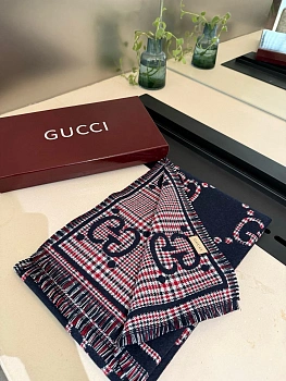 Шарфы Gucci 832120