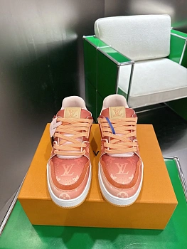 Кроссовки Женские Louis Vuitton 12156536