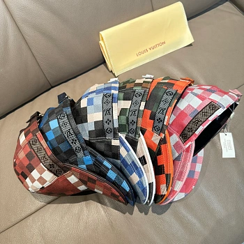 Головные Уборы Louis Vuitton 4550055