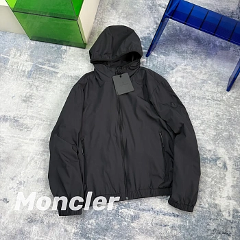 Куртки И Пуховики Мужские Moncler 20401