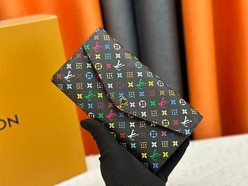 Кошельки Louis Vuitton 32833