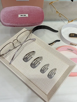 Обложки На Паспорт Miu Miu 11693625