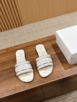 Шлепанцы Женские Christian Dior 11599971