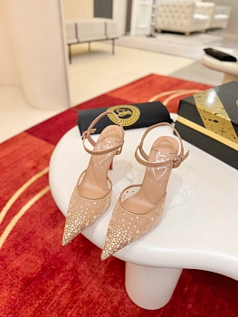 Туфли Женские Christian Louboutin 13321637